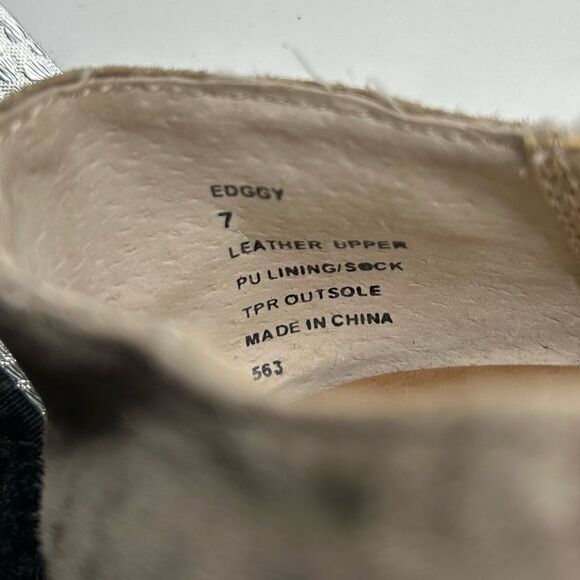 Steve Madden Edggy Flat in Taupe Suede Leather Size 7 - Picture 10 of 10